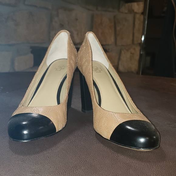 Ann tyler - Picture 2 of 2